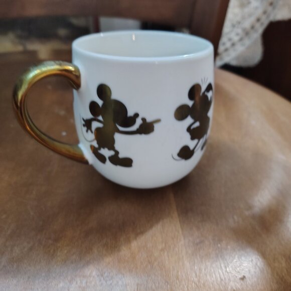 Disney Porcelain Mug Gold Metallic Mickey Mouse Tea Coffee Cup Perfectly Large - Picture 3 of 8
